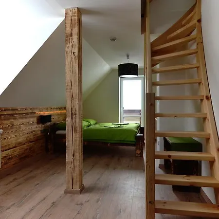 Апартаменты 155 Бенецко